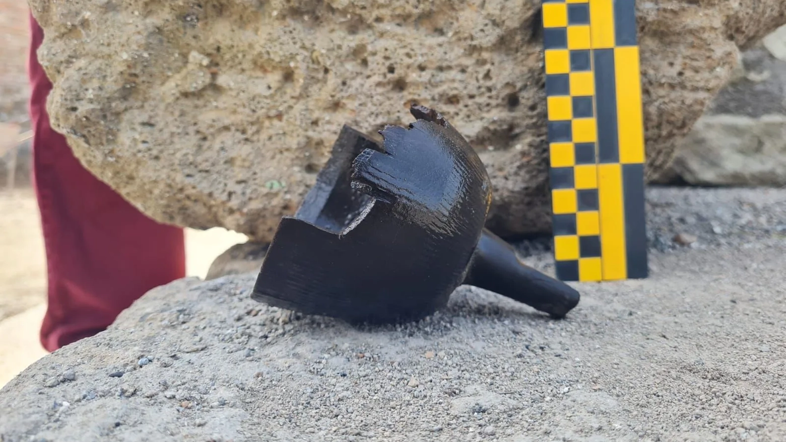 Uno degli oggetti rinvenuti del Parco archeologico di Ostia antica durante alcuni scavi (foto dal sito del parco)