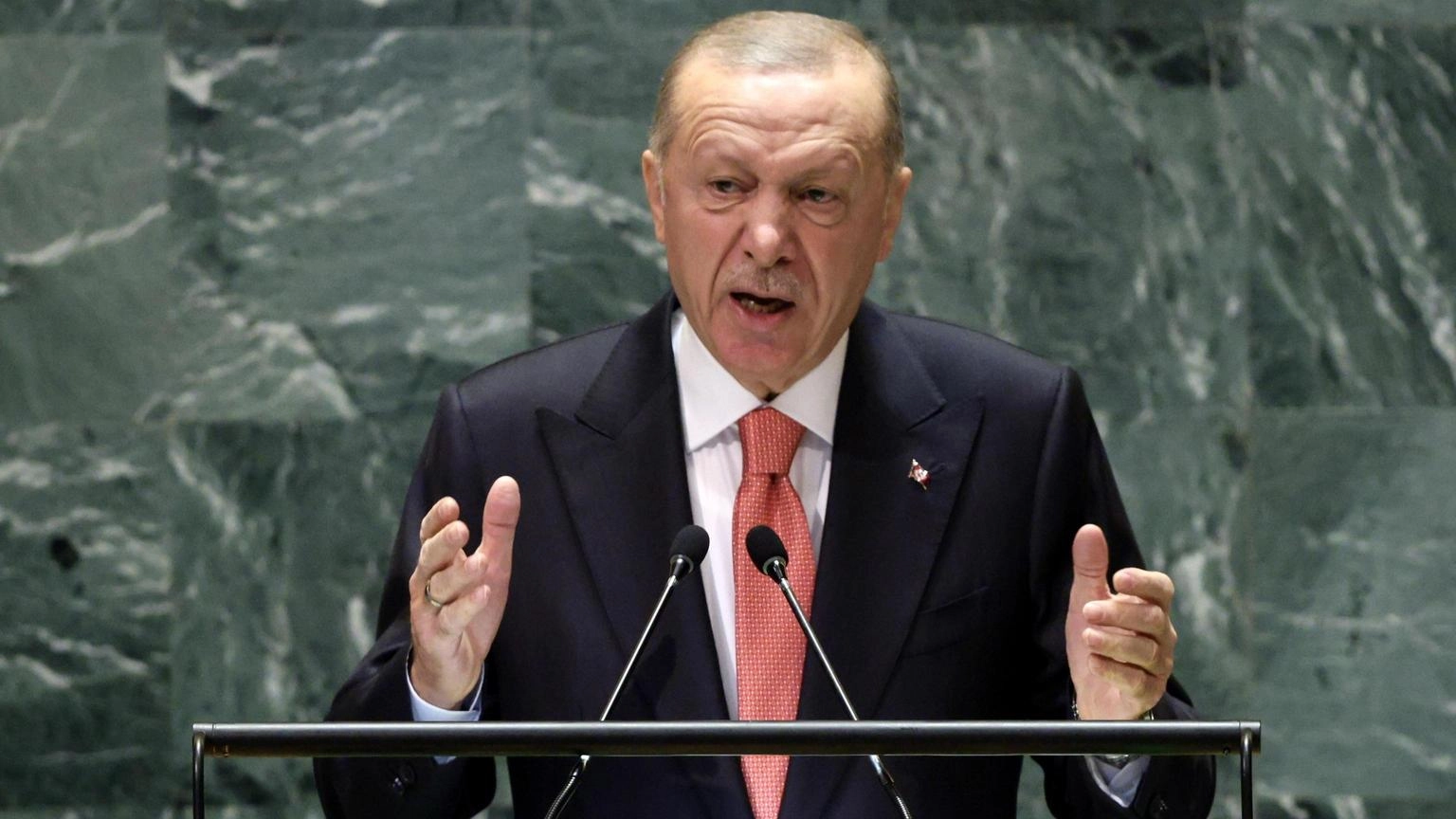 Erdogan, 'Israele pagherà il prezzo del genocidio a Gaza'