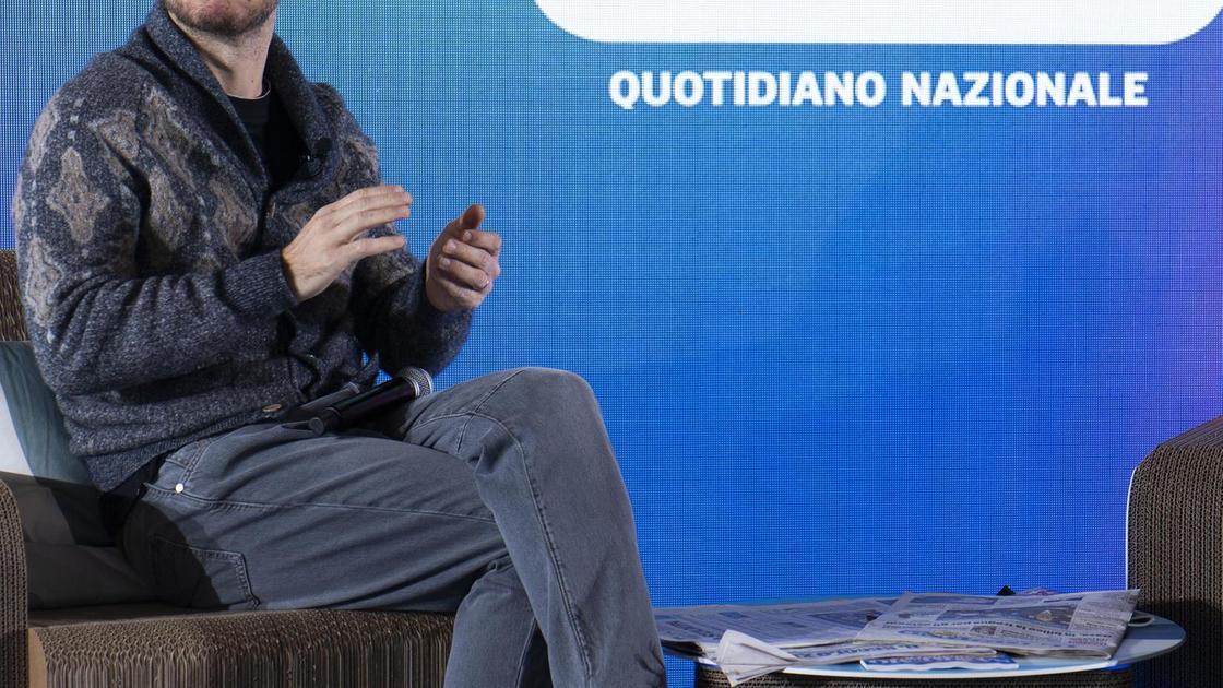 Alessandro Cattelan : "Intelligenza artificiale?. Temo la stupidità umana"