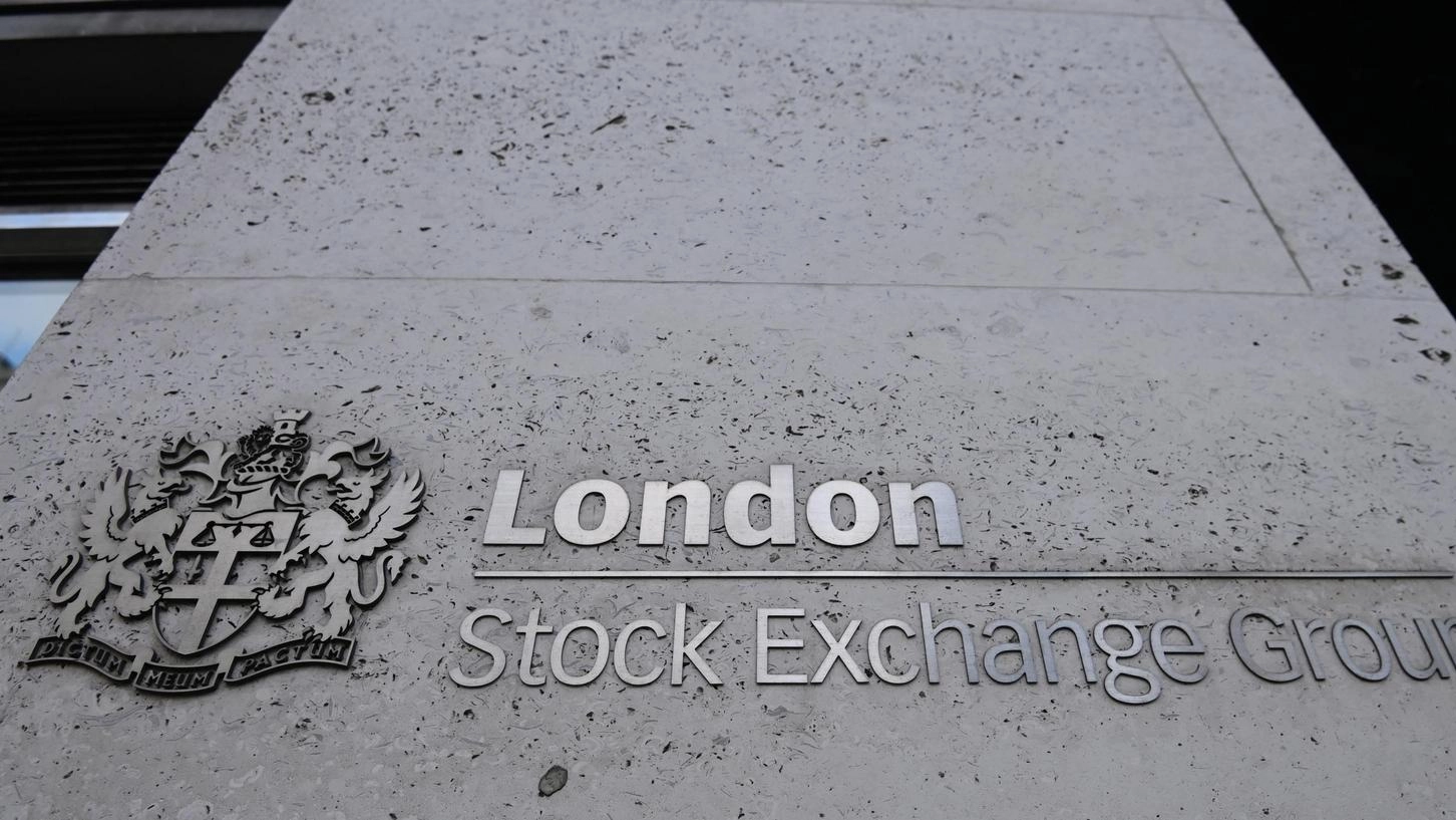 Borsa: l'Europa conclude in tenuta, Londra +0,1%