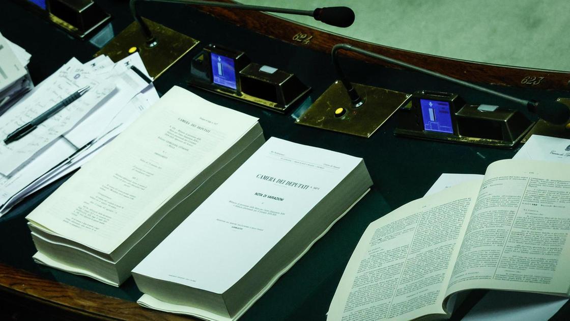 Manovra al Senato: critiche delle opposizioni per l