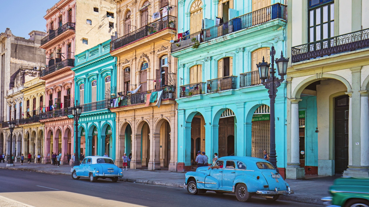 Cuba, perché il turismo è crollato e cosa c’entrano gli apagones