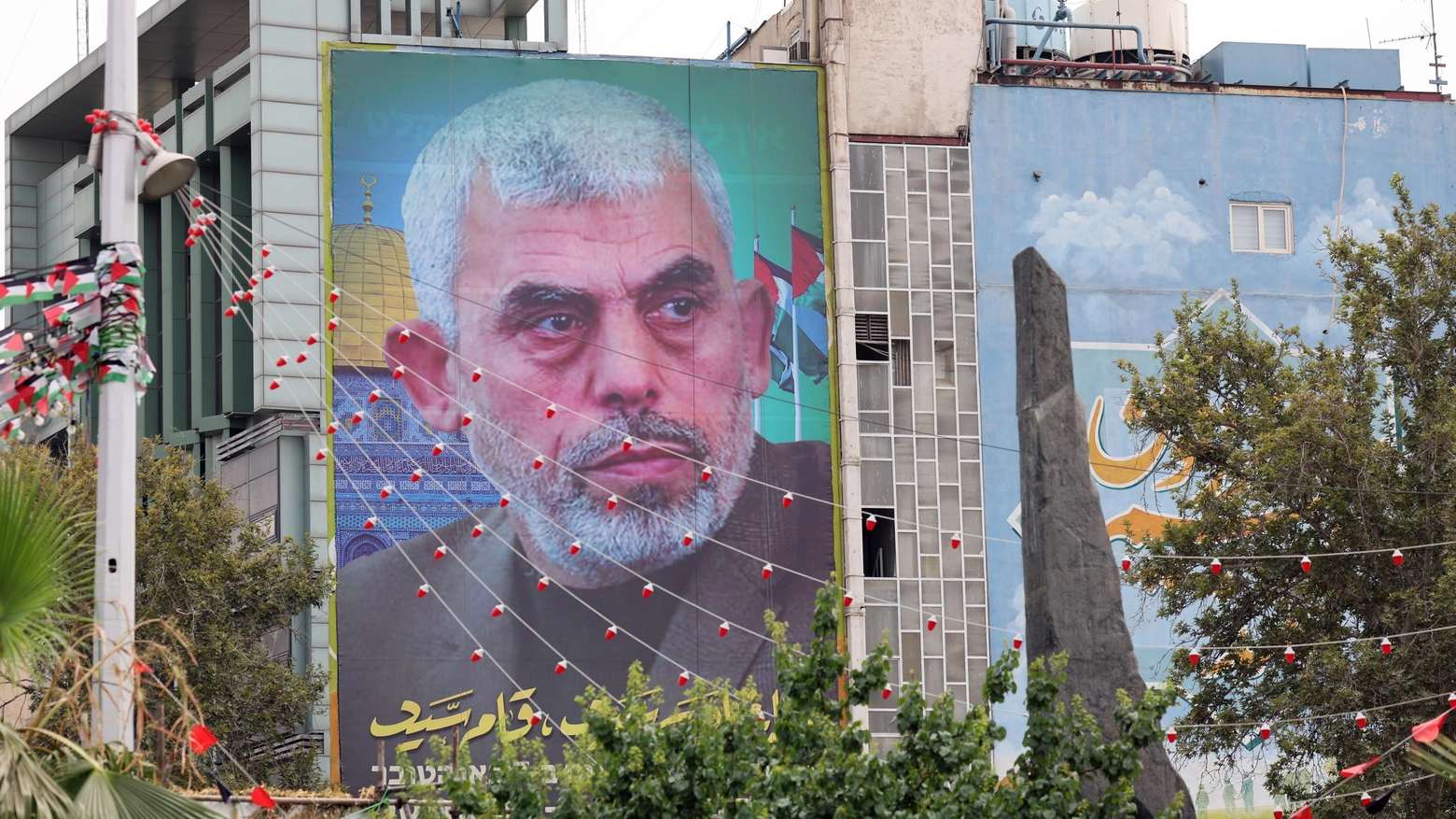 Yahya Sinwar rappresentato su un cartellone a Teheran, in Iran