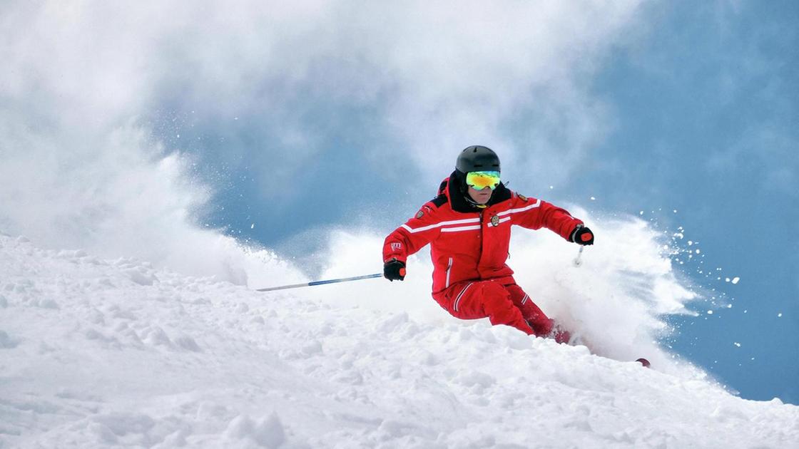 Maestri di sci: fattura non obbligatoria per i corsi sportivi invernali