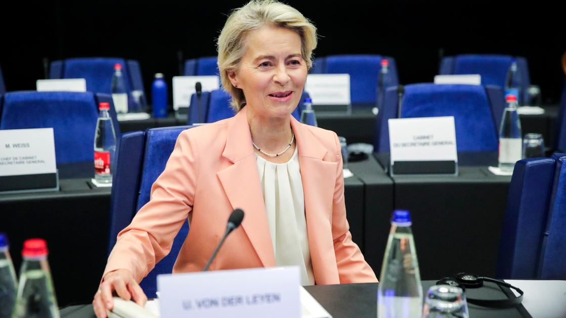 Commissione Ue, ecco le scelte di von der Leyen: sei vicepresidenti esecutivi. A Fitto la delega a Coesione e ...