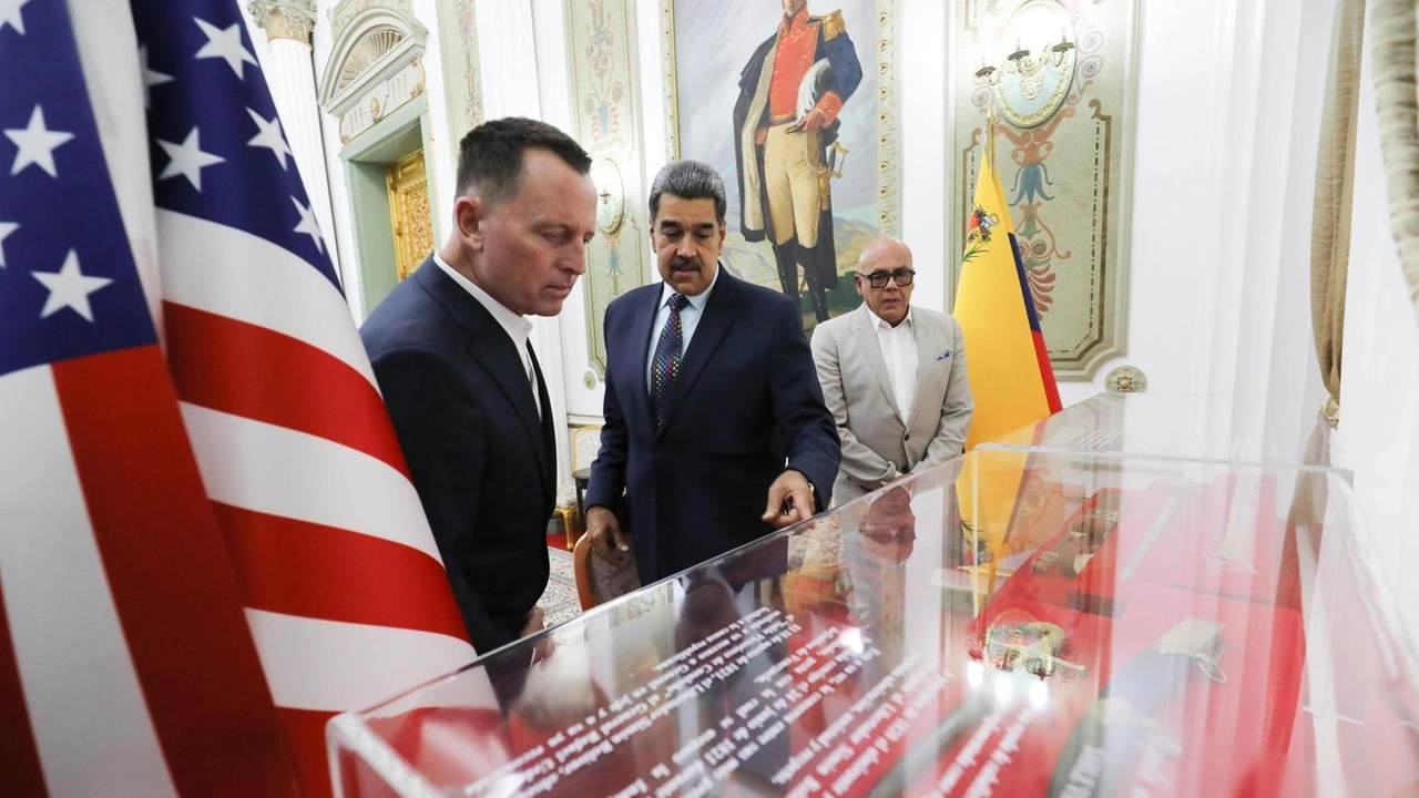 Il presidente Maduro discute con Richard Grenell su migrazioni e sanzioni economiche contro il Venezuela.