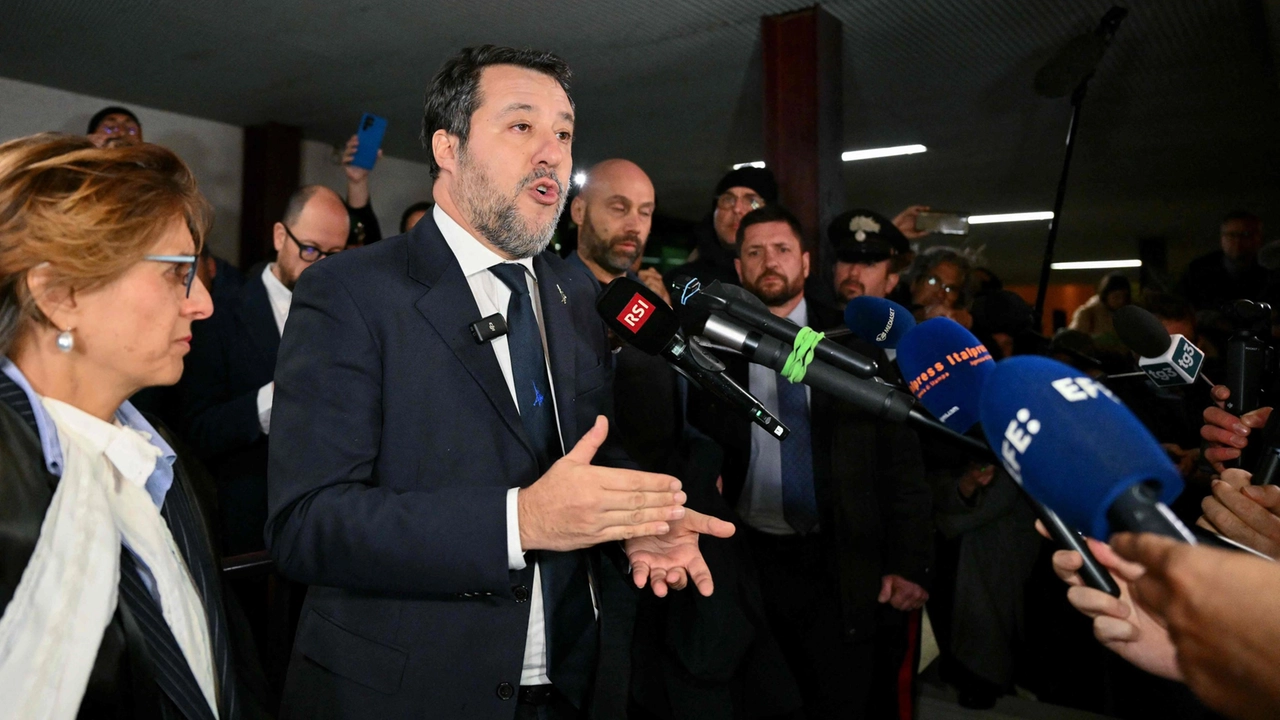 Open Arms, Salvini assolto perché il fatto non sussiste. Lui: “Felice, vince il buonsenso”