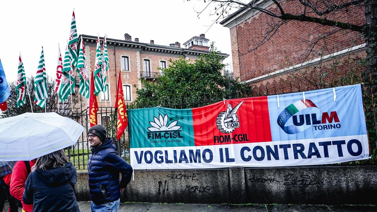 Nessun progresso tra Federmeccanica, Assistal e sindacati. Confermato sciopero di 8 ore a febbraio con blocco straordinari.