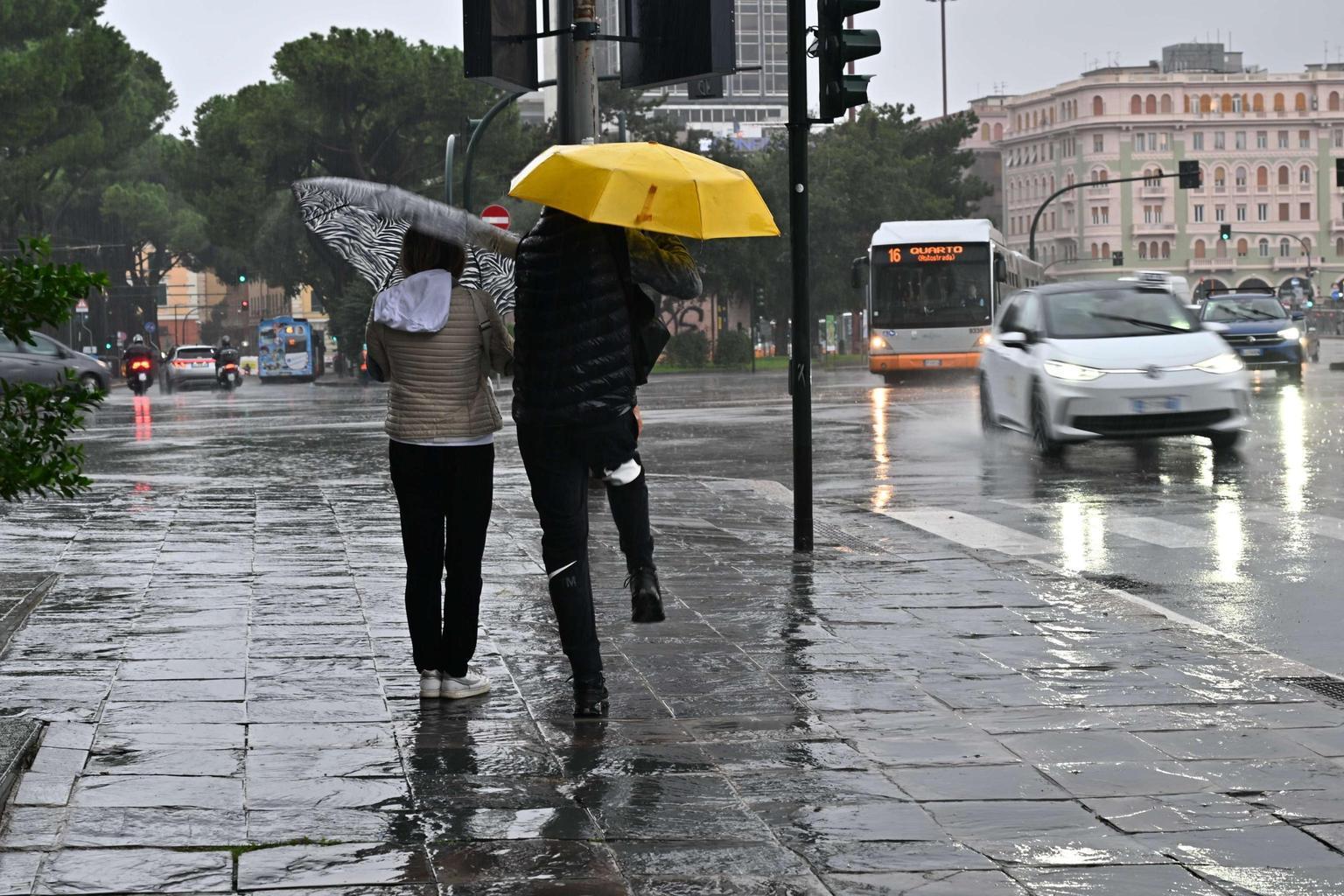 Maltempo in arrivo: allerta meteo su Calabria, Sicilia e Toscana