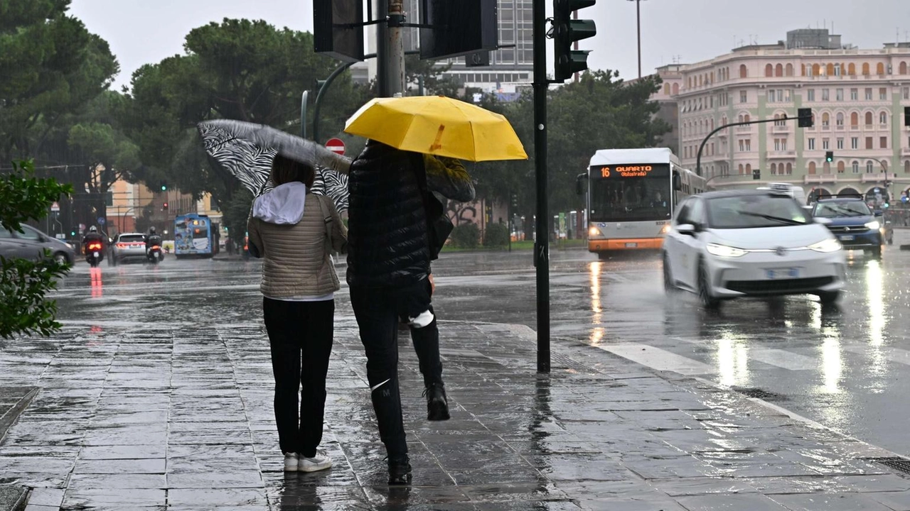 Circolazione depressionaria e perturbazione atlantica porteranno piogge e nevicate. Allerta meteo arancione e gialla.