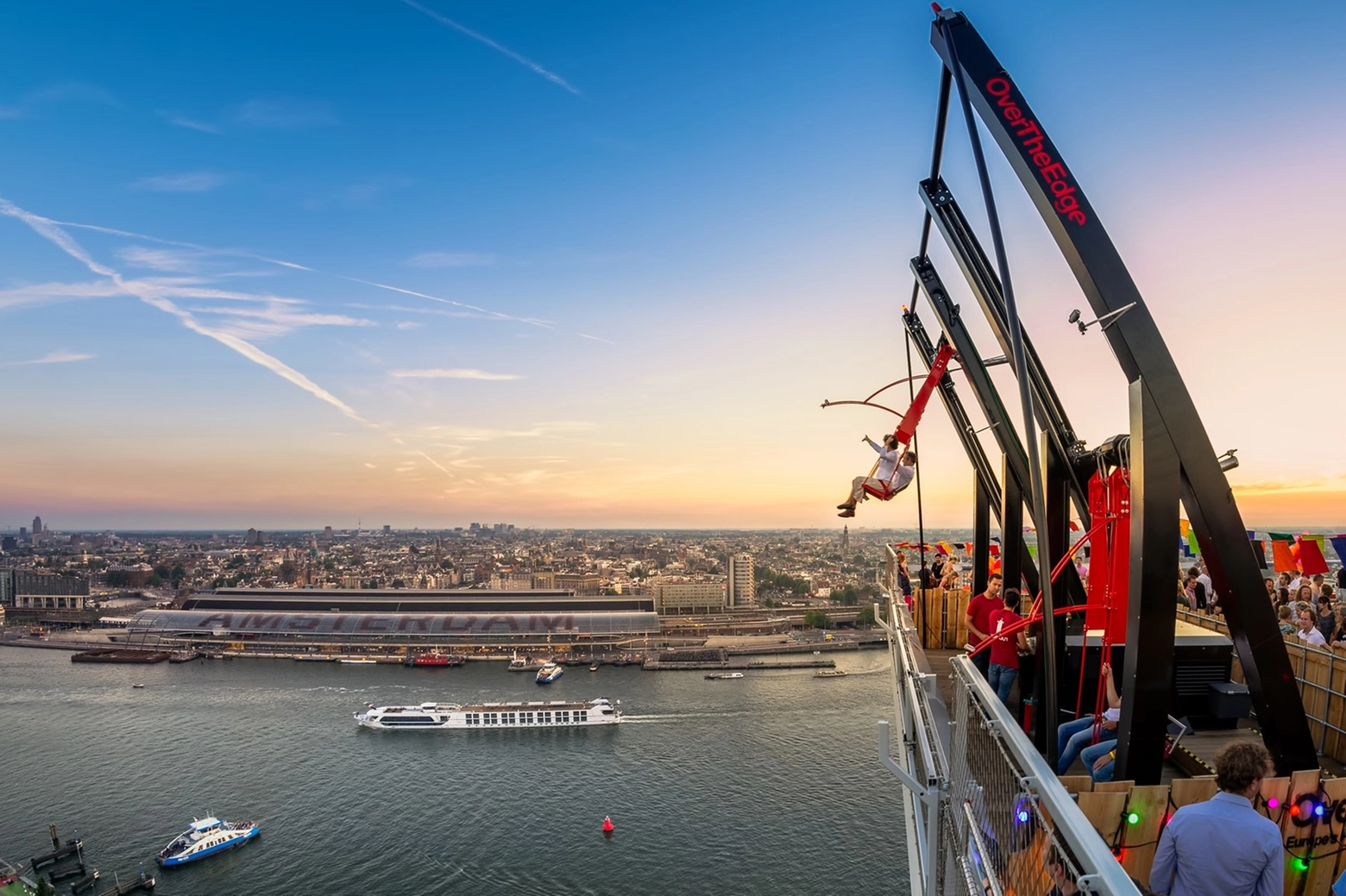 "Swing Over The Edge" all'A'DAM Tower Amsterdam