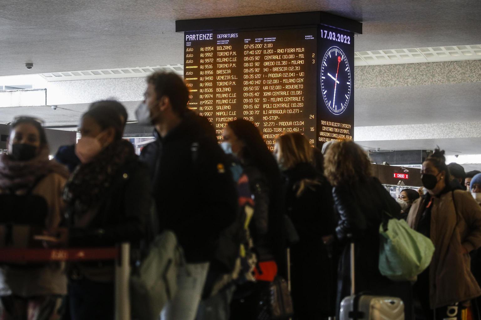 Sciopero nazionale treni: possibili disagi e cancellazioni fino all'8 marzo 2025