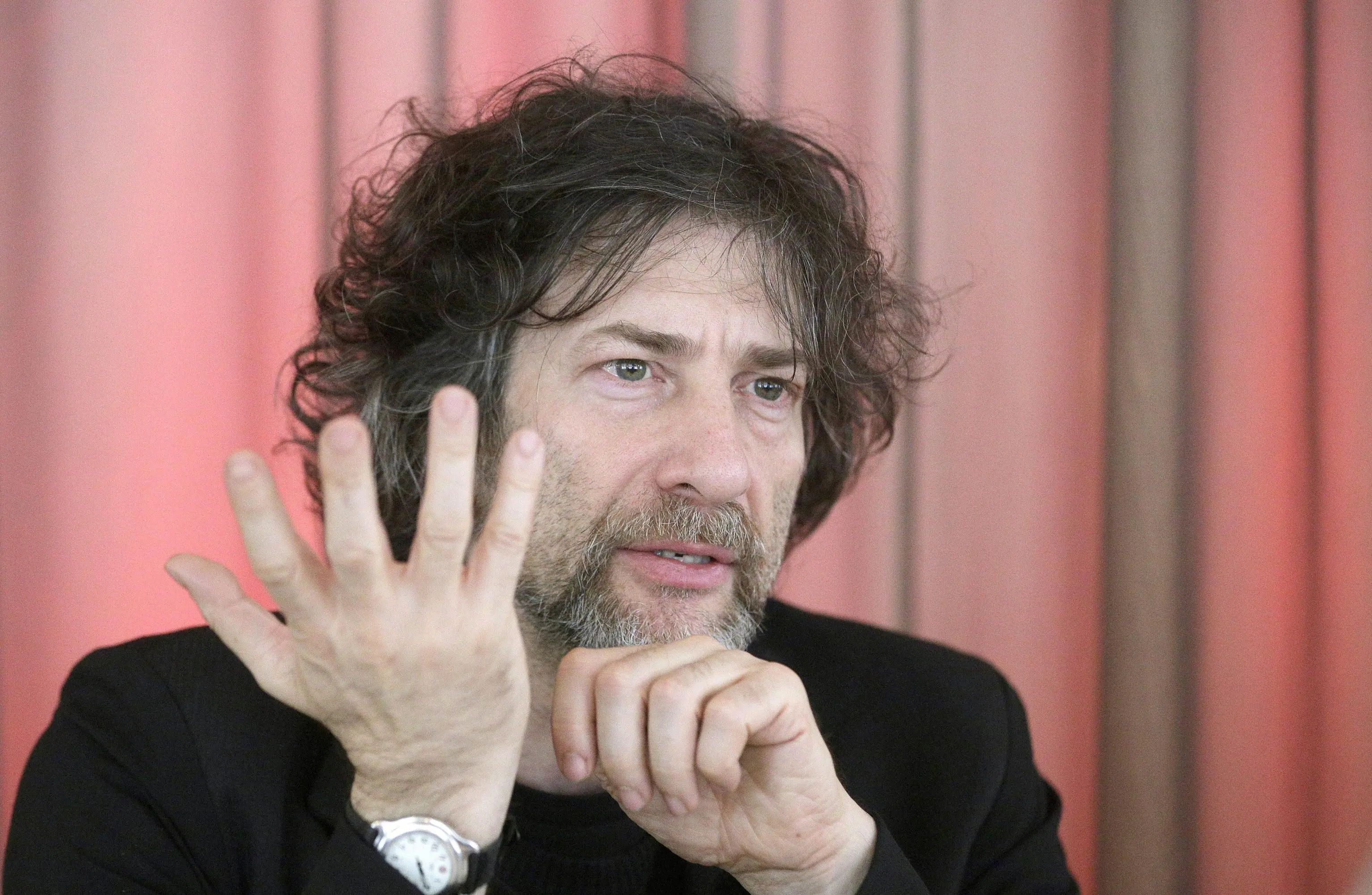 Il mistero di Gaiman: tra l’horror delle sue opere e le accuse di violenza