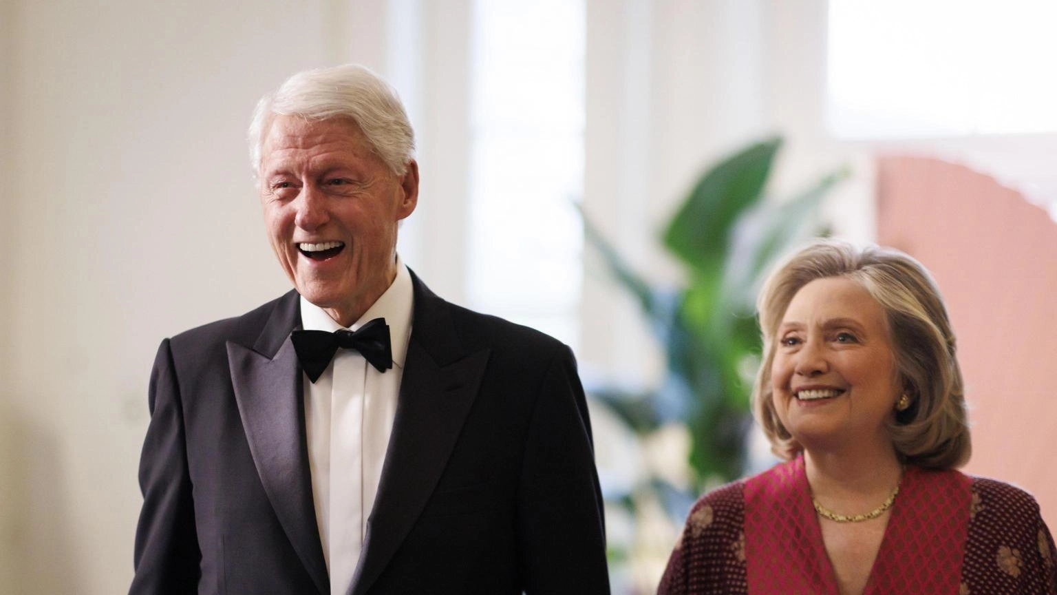 'Bill e Hillary sostengono decisione di Biden di non lasciare'