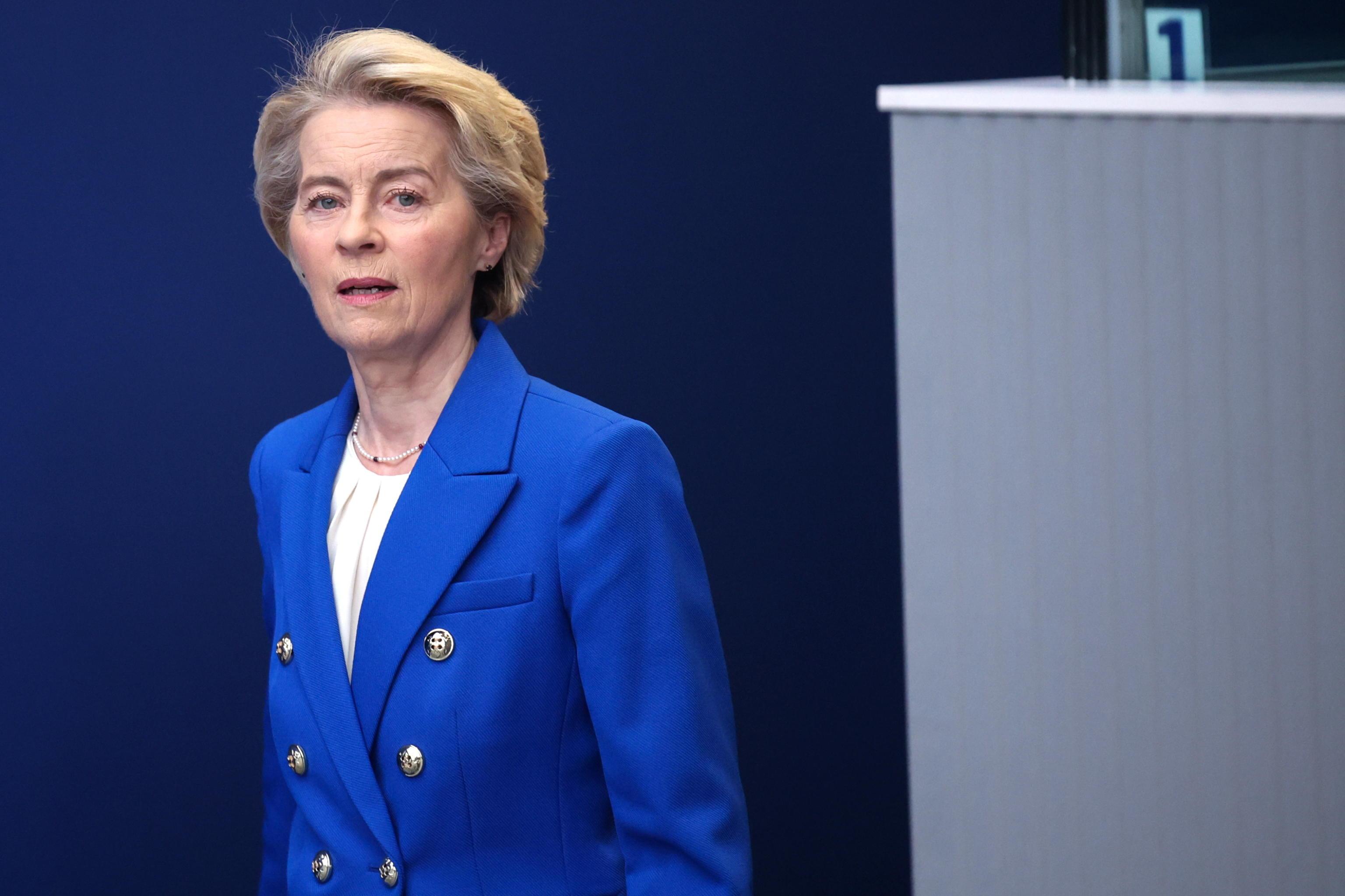 Piano europeo di riarmo, Von der Leyen: siamo minacciati. “Per la difesa 800 miliardi in più”