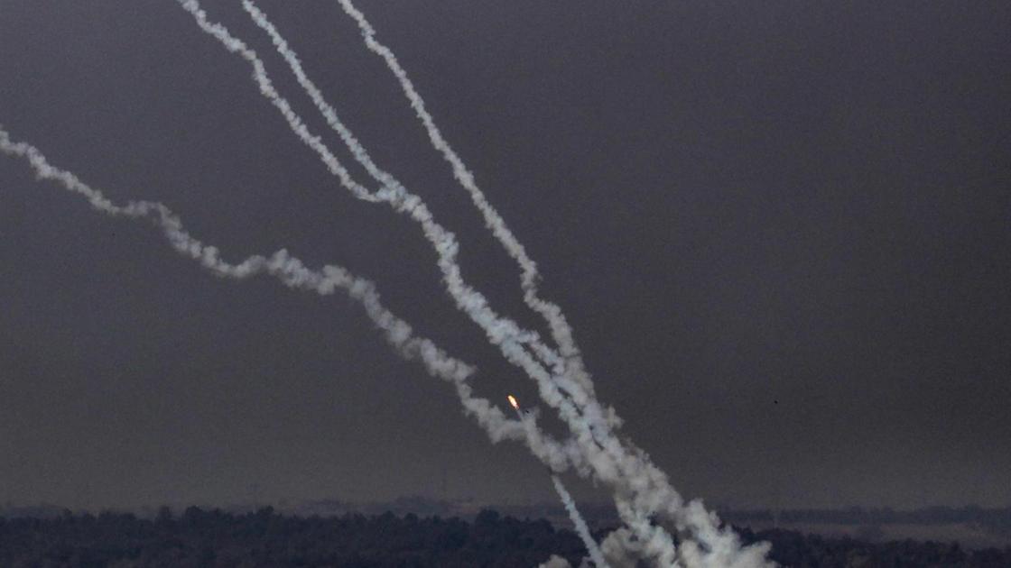 Hamas lancia razzi su Tel Aviv in risposta all