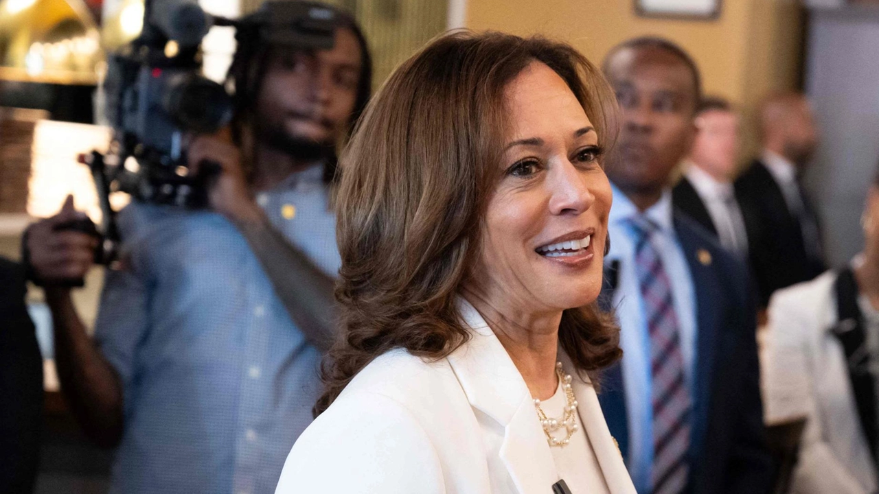 US-VOTE-POLITICS-HARRIS