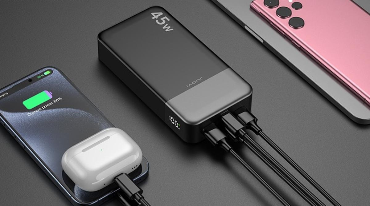 Power Bank da 20000 mAh con potenza da 45W che carica 4 device in contemporanea