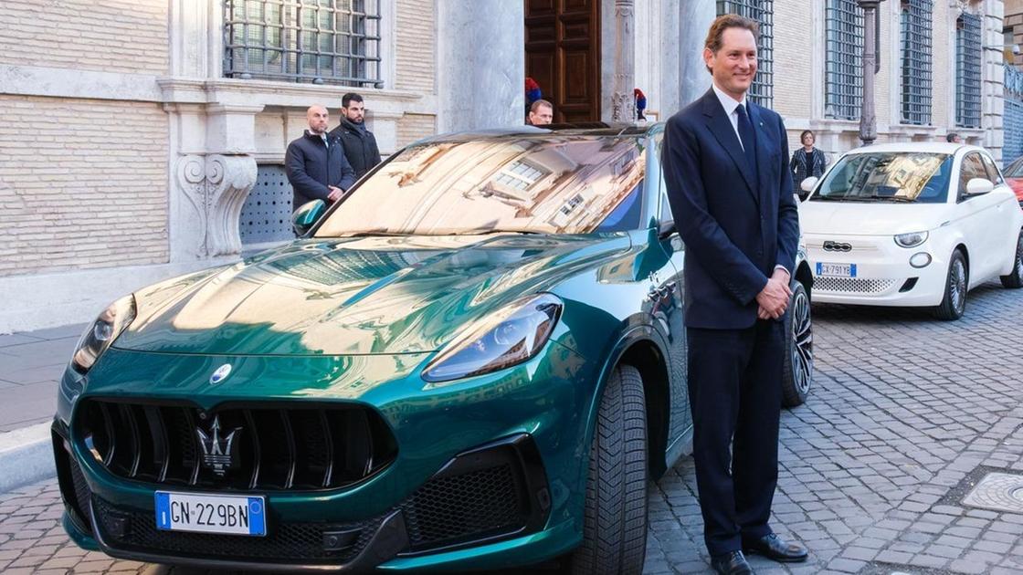 Elkann in Parlamento: "Senza di noi, addio all’auto in Italia". Lega e M5S attaccano Stellantis