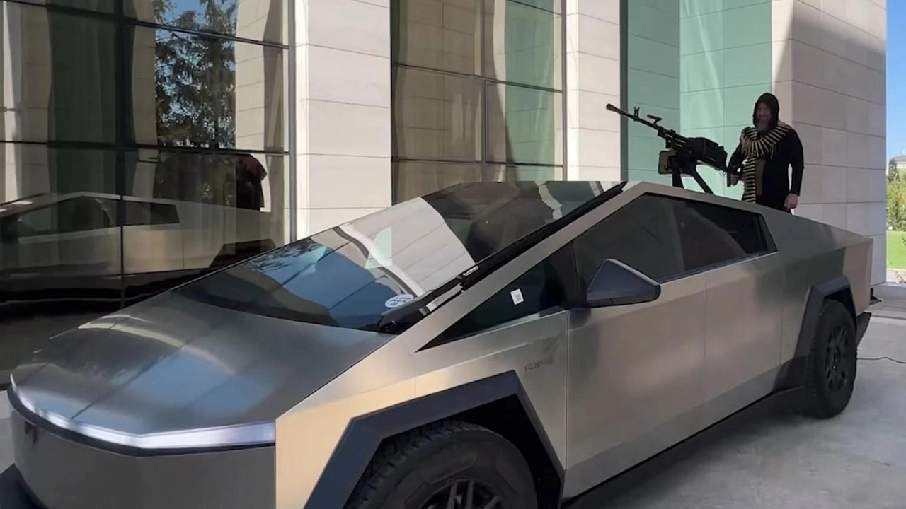 Il suv sarà usato contro Ucraina, leader Tesla invitato a Grozny