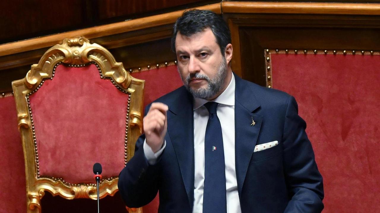 Il vicepremier Salvini attacca il riarmo tedesco e il Green Deal, temendo l'uso di fondi italiani per finanziare carri armati.