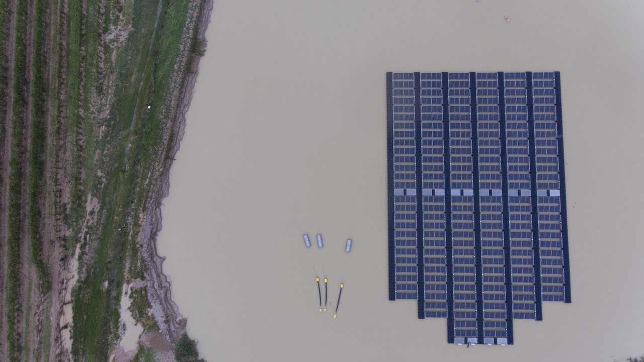 Campi allagati a Castel Bolognese (Ravenna) dopo l'alluvione del 18 settembre 2024 (Foto Ansa)