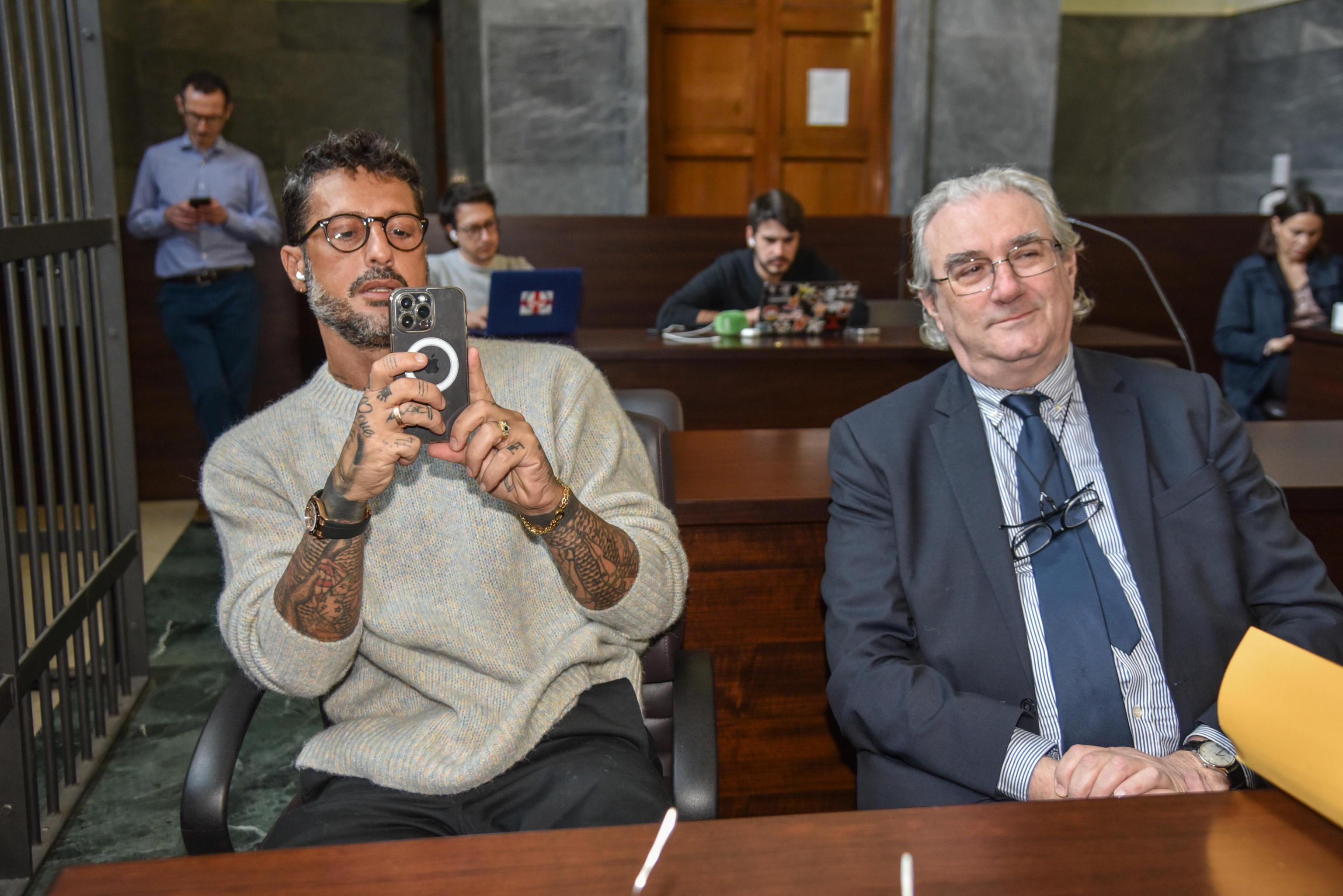 Per un pugno di ‘meme coin’. Consob ferma Corona. E Milei rischia l’impeachment