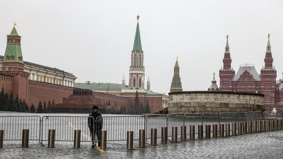 La banca centrale russa lascia il tasso di sconto al 21%