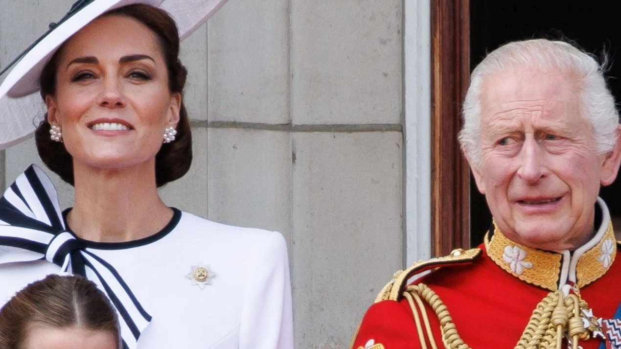 Kate Middleton e Re Carlo sul balcone di Buckingham Palace