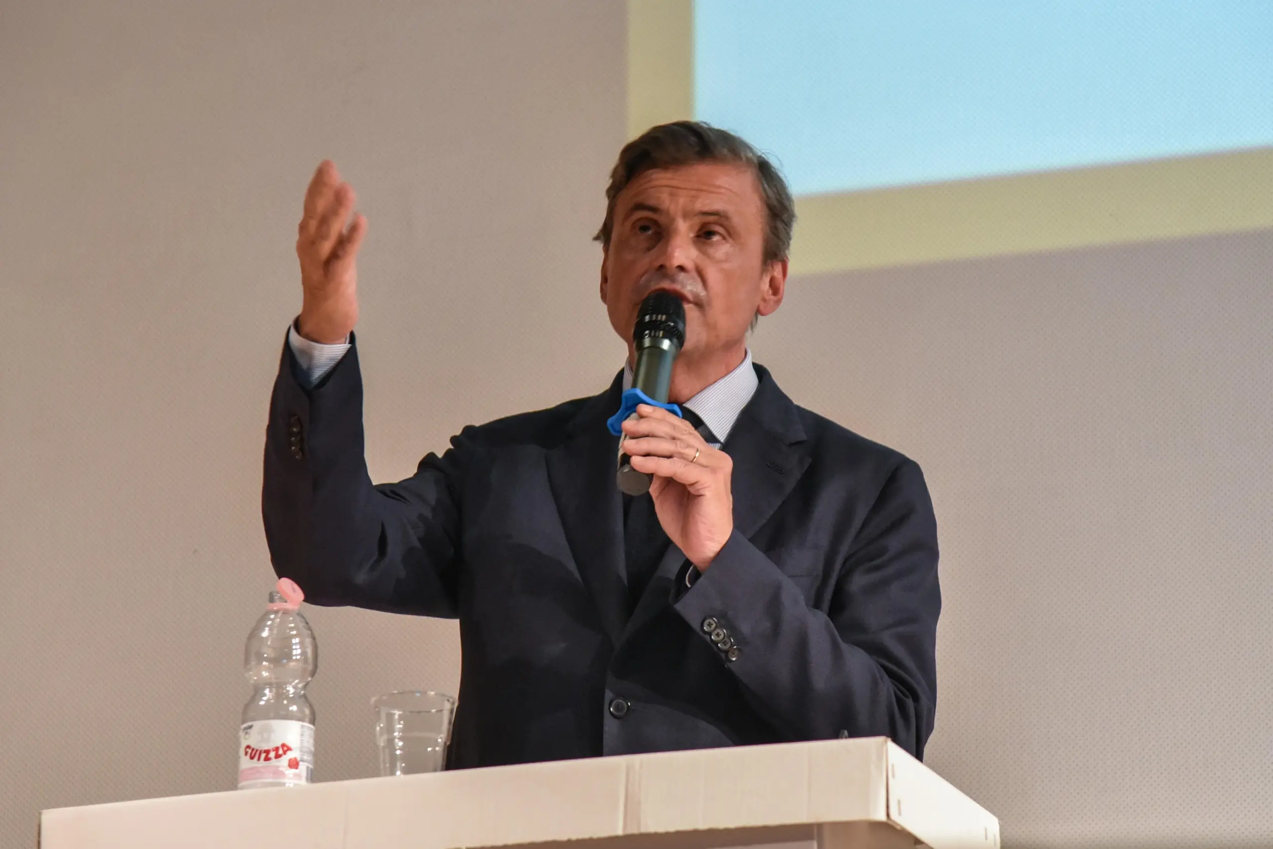 Carlo Calenda (Azione): "Qualità dei candidati e programmi chiari, così si gioca in Europa"