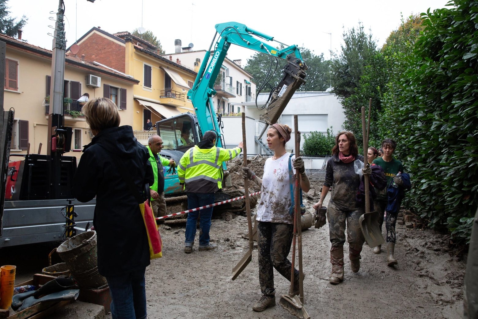 ALMENO TREMILA SFOLLATI DOPO L'ALLUVIONE IN EMILIA ROMAGNA