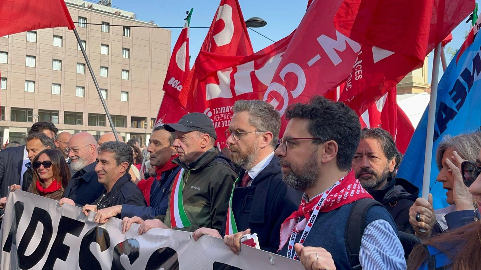 Strage Suviana: a Bologna sciopero generale e corteo
