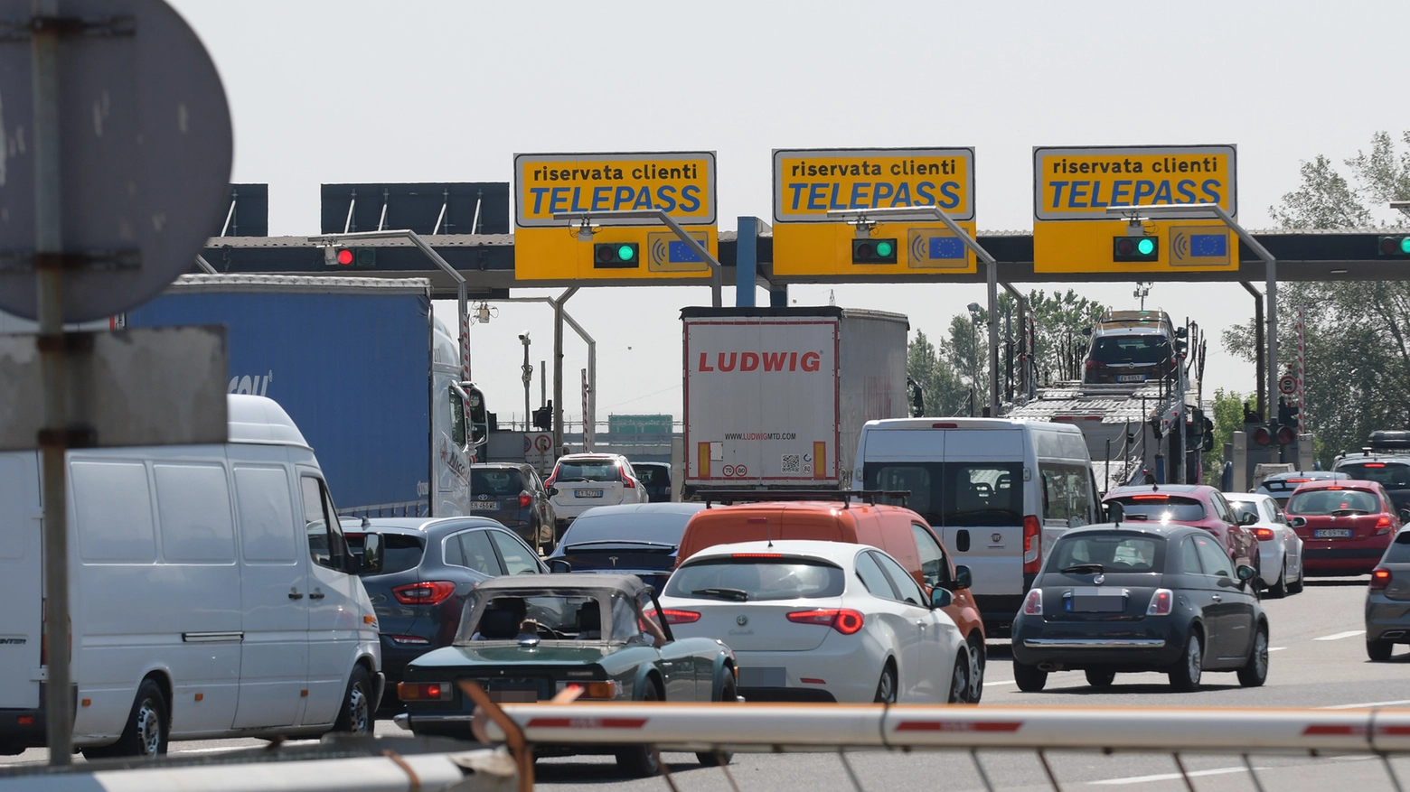 Bonus pedaggi autostradali per autotrasportatori: le regole e le scadenze
