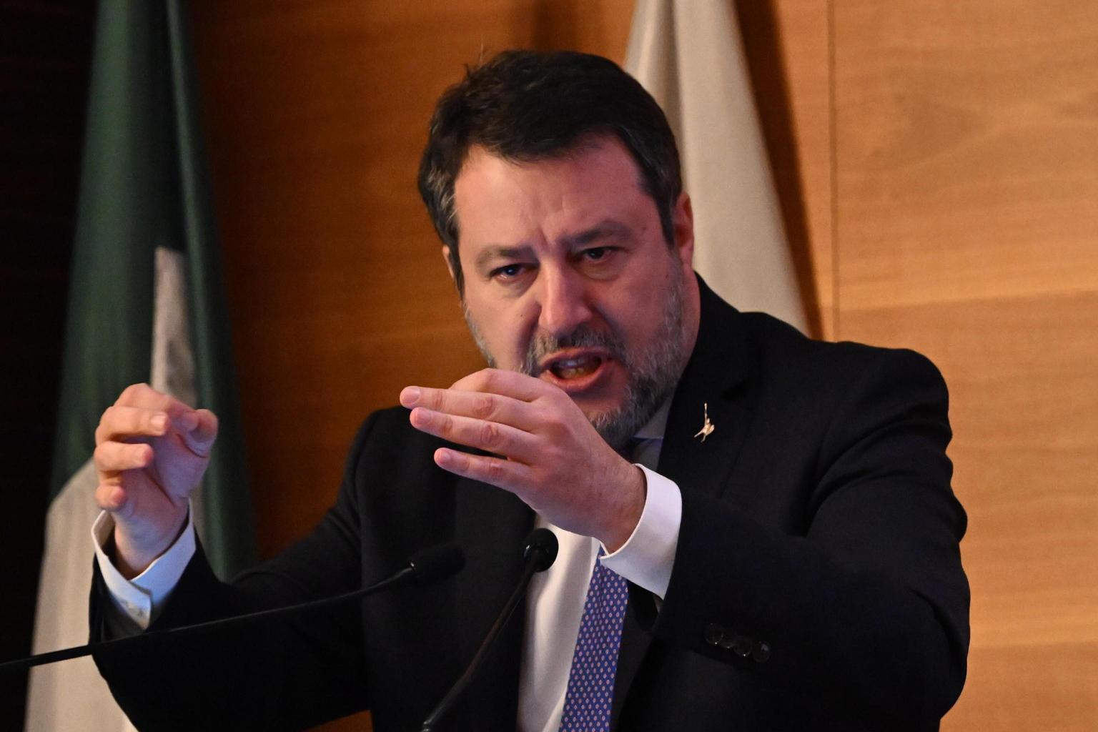 Salvini: "Educazione sessuale nei licei e pene più severe per discriminazione"