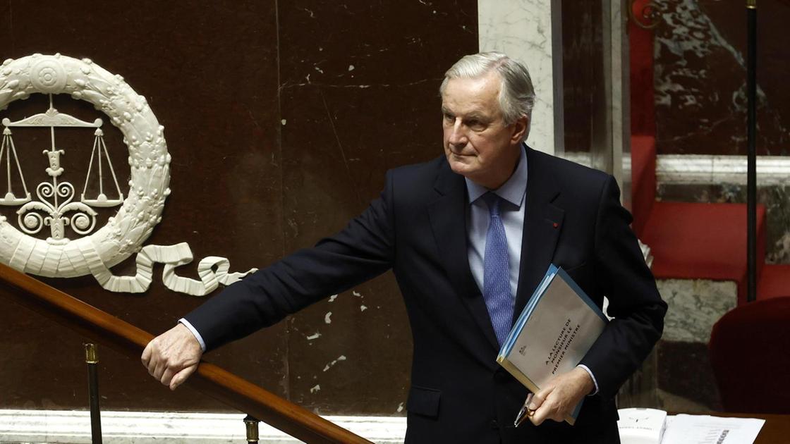 Passa la sfiducia, cade il governo Barnier in Francia