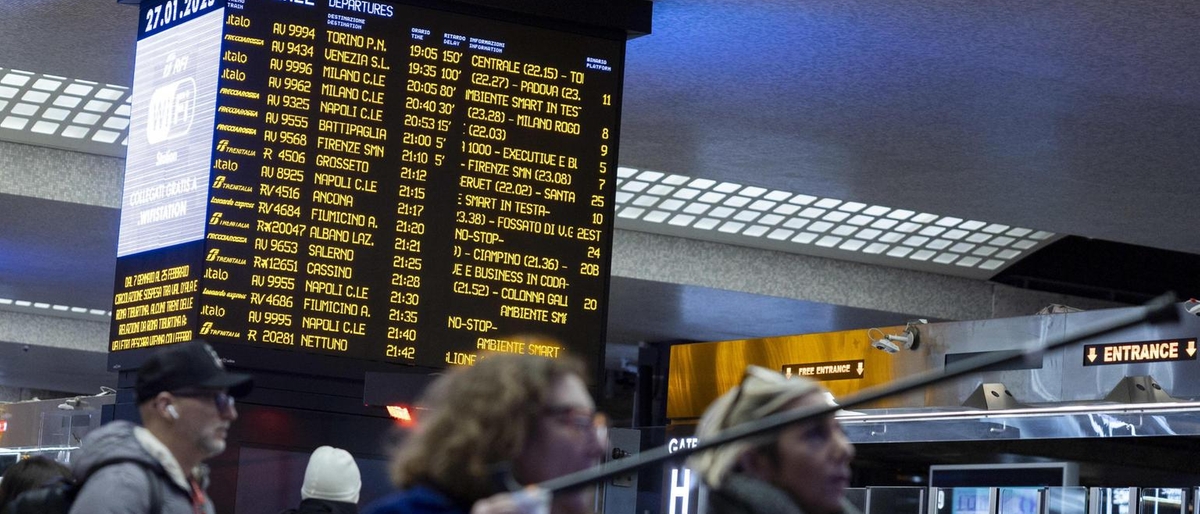 Guasto a treno sull'Av Roma-Napoli,ritardi fino 150 minuti