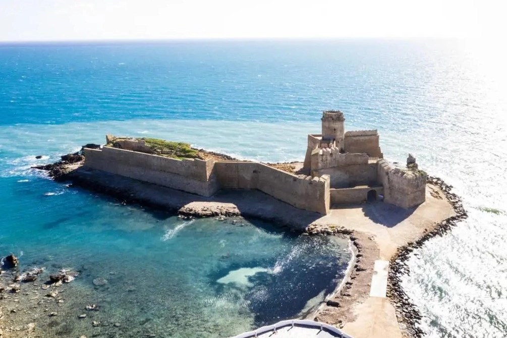 La località Le Castella nell'Area marina protetta di Capo Rizzuto (credits calabriastraordinaria.it Regione Calabria)