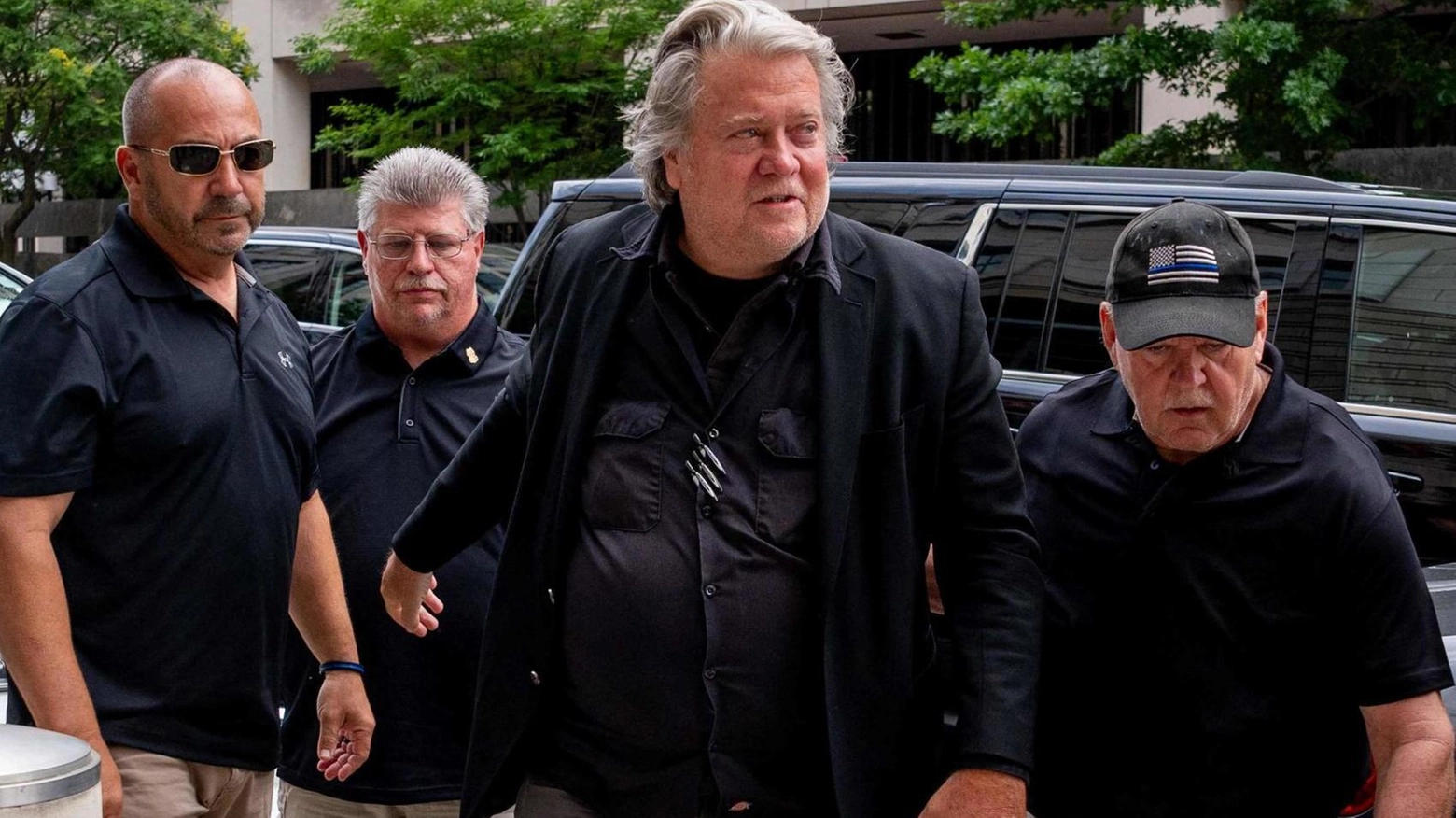 Il giudice a Bannon: "In cella entro il 1° luglio"