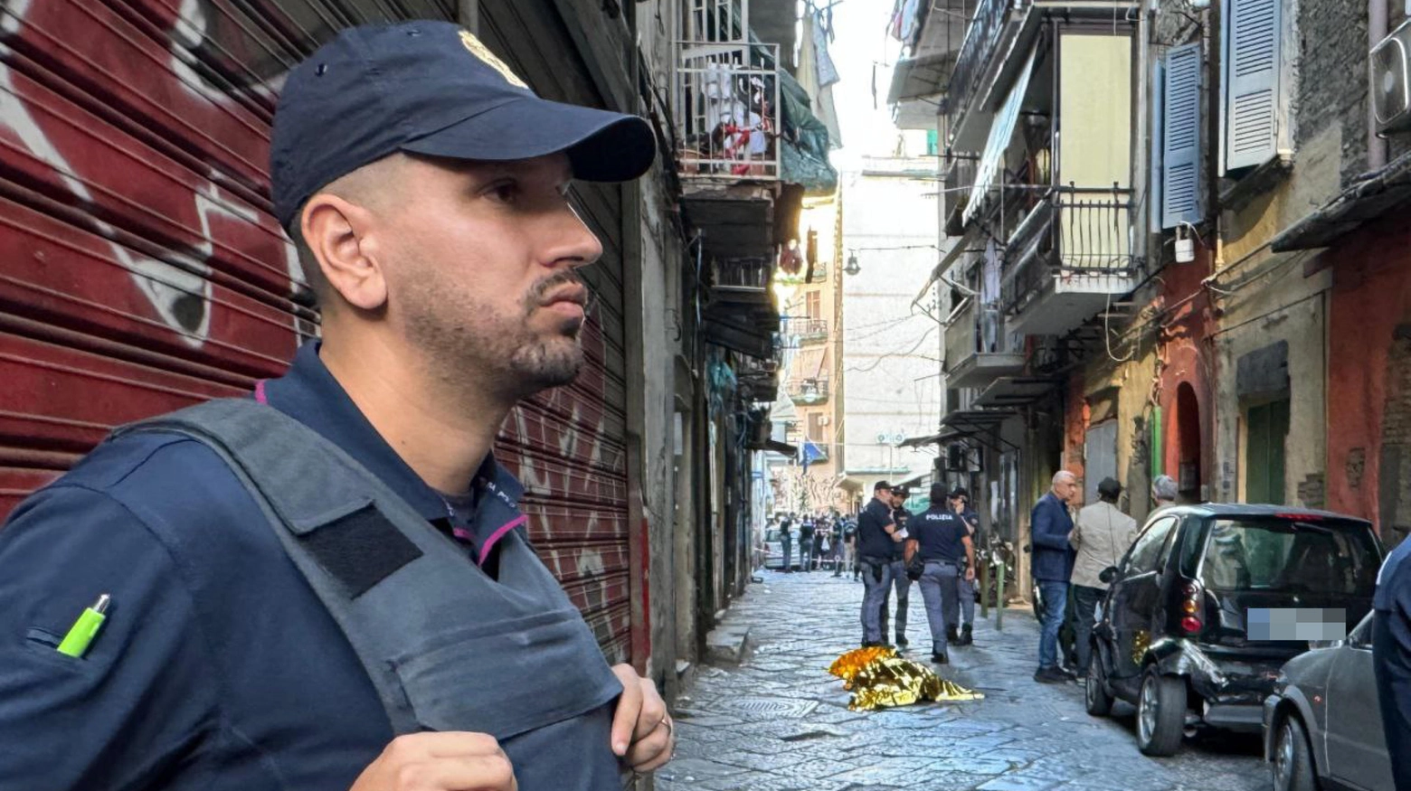 ++ Giovane in strada ucciso a Napoli ++