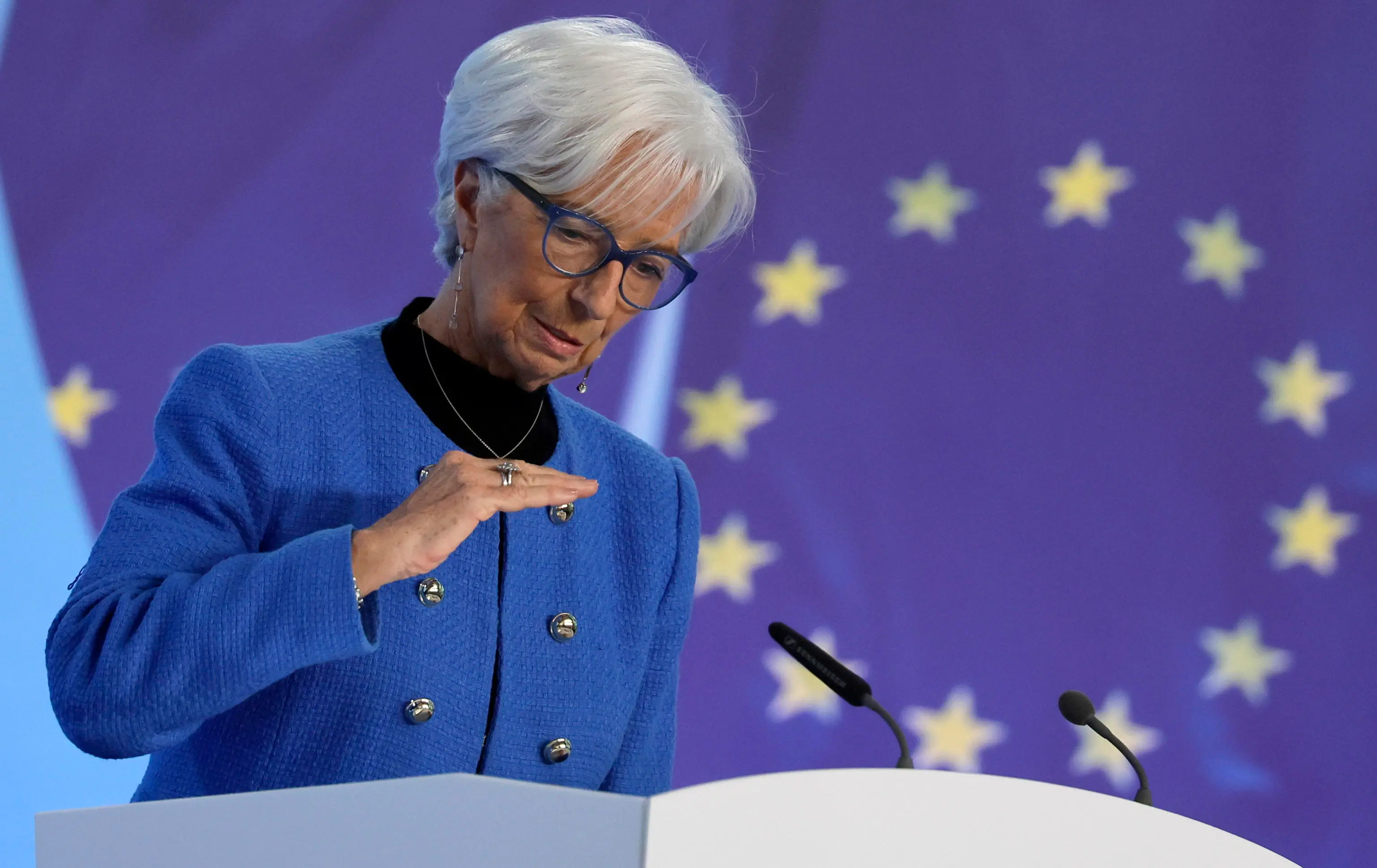 La Bce taglia i tassi dello 0,25%. Lagarde: “I dazi? Impatto globale negativo”. Muro sui Bitcoin