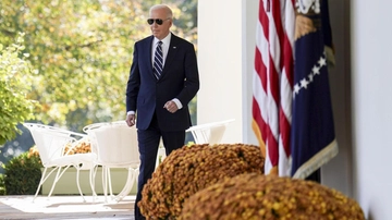 Biden riceverà Trump mercoledì nello studio Ovale. “Il tycoon vuole deportare in massa i migranti con gli aerei del Pentagono”