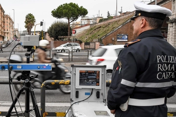 Codice della strada, le famiglie delle vittime: "Pedoni e ciclisti meno tutelati. Stop alla legge"