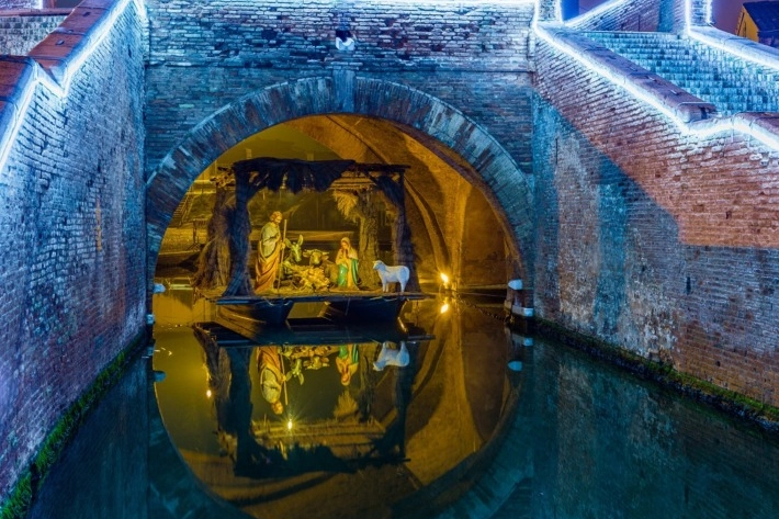 COMACCHIO - PRESEPI SULL'ACQUA