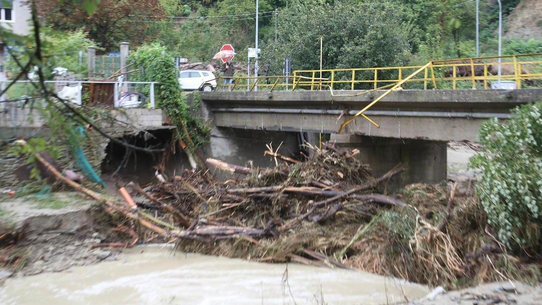 La furia dell’alluvione. Disastro Emilia Romagna. Più di mille evacuati, due dispersi nei crolli