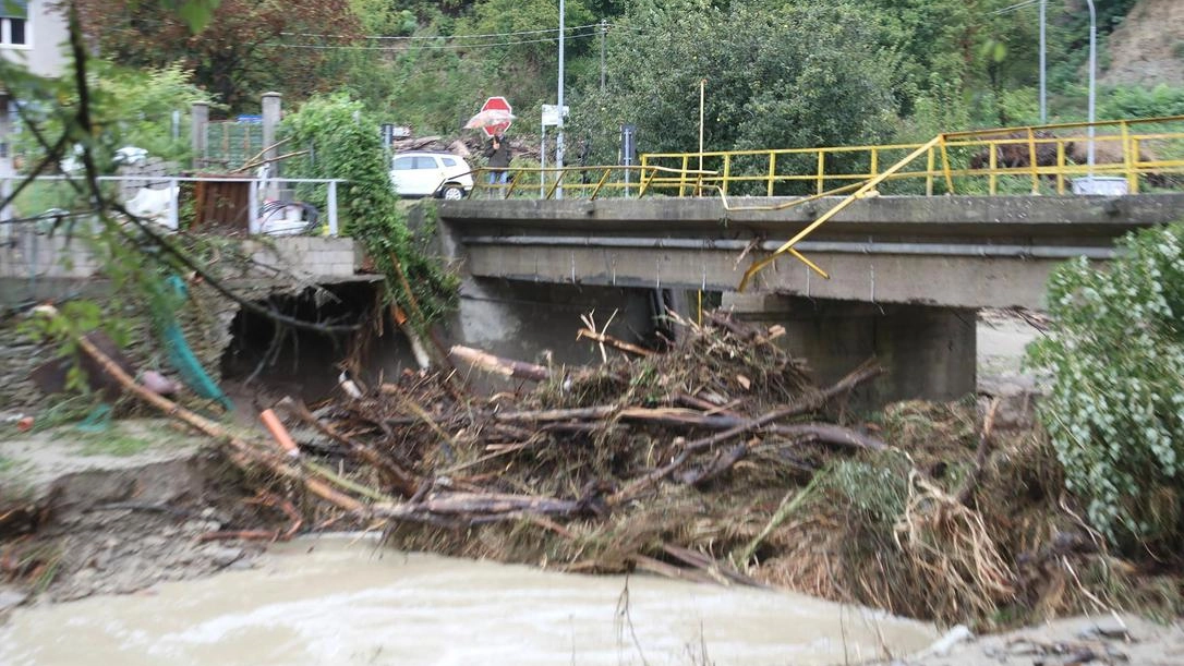 La furia dell’alluvione. Disastro Emilia-Romagna. Più di mille evacuati, due dispersi nei crolli