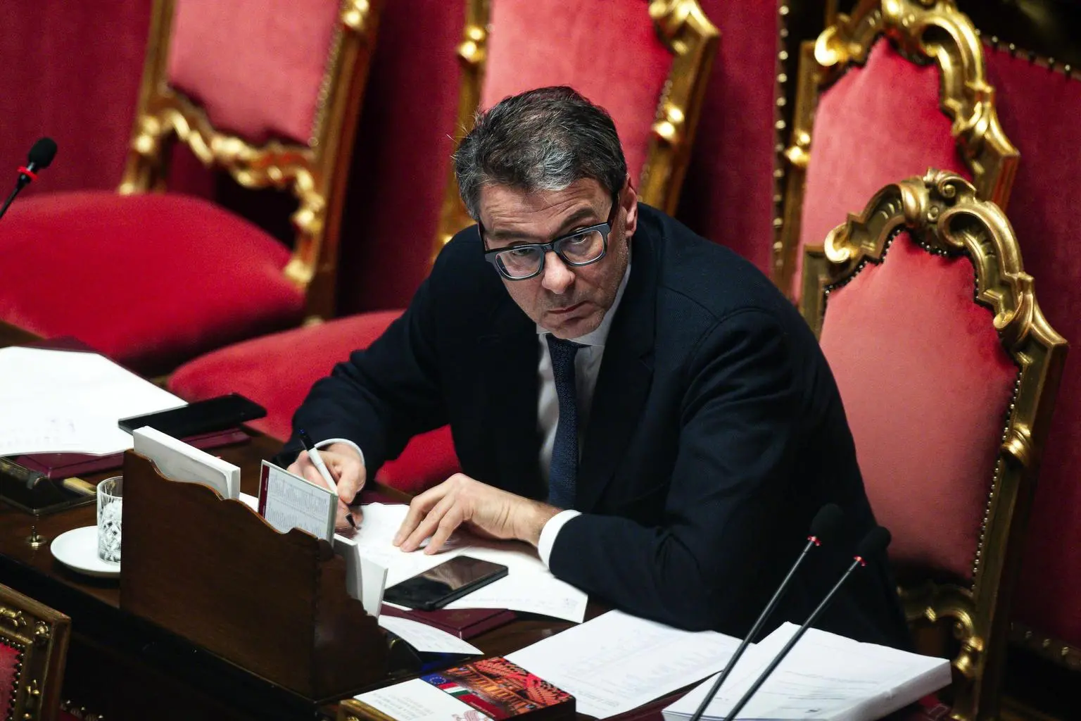 Giorgetti al Senato: valore della prudenza nella manovra del governo