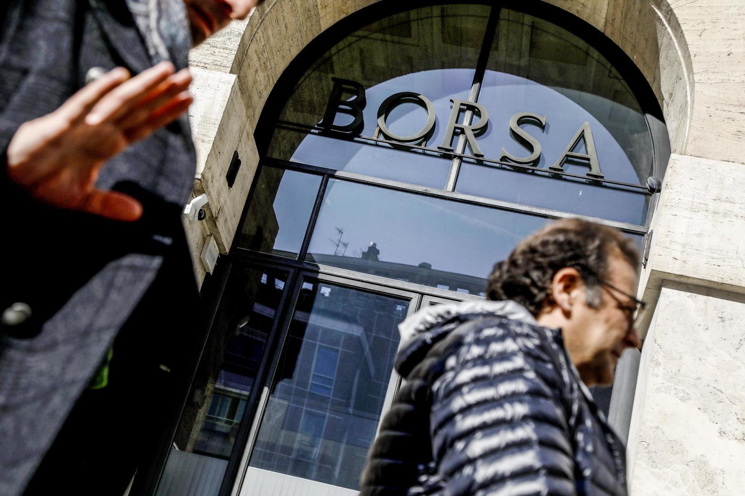 Borsa: Milano apre in rialzo (+0,41%)