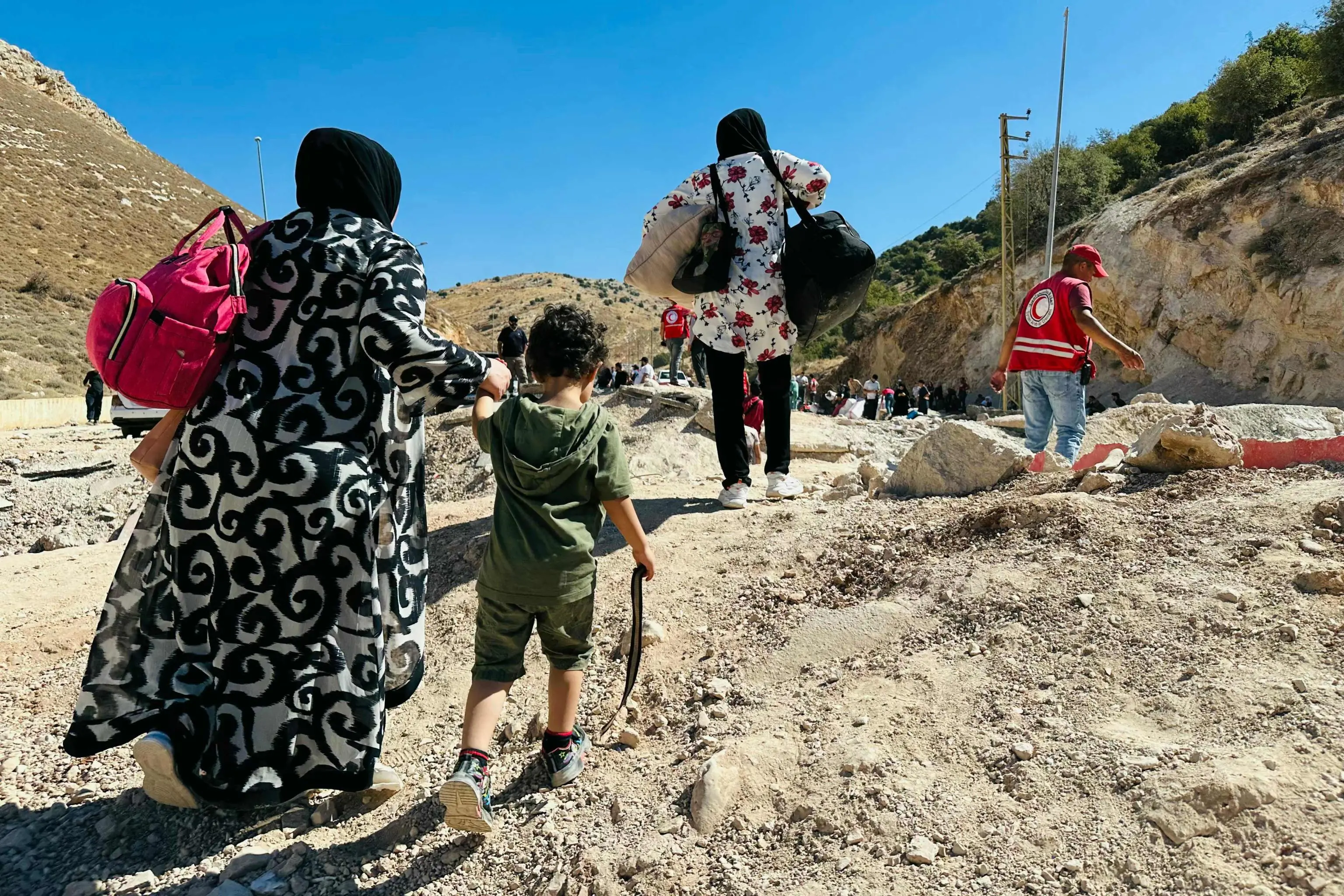 Meloni: “Da Israele atteggiamento inaccettabile, andrò in Libano. Dal 7 ottobre bloccato l’invio di armi a Tel Aviv”