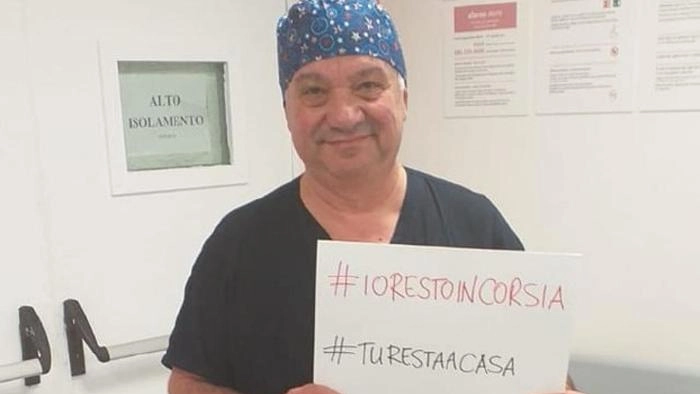 Vito Procacci, primario del pronto soccorso di Bari, in prima linea durante l'emergenza Covid (Ansa)