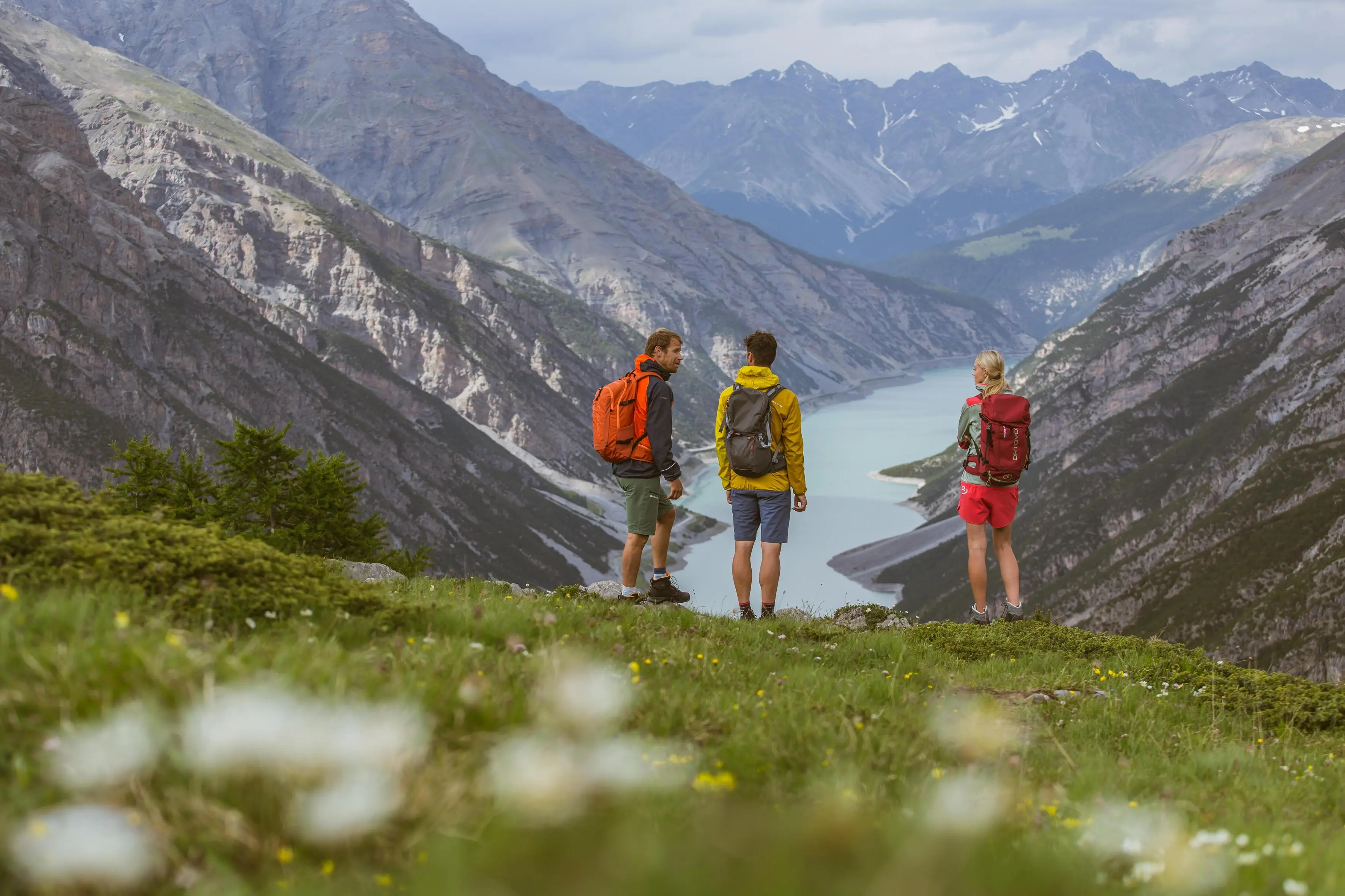 LIVIGNO SUMMER. SPORT AL LAGO. TREKKING E GOLF